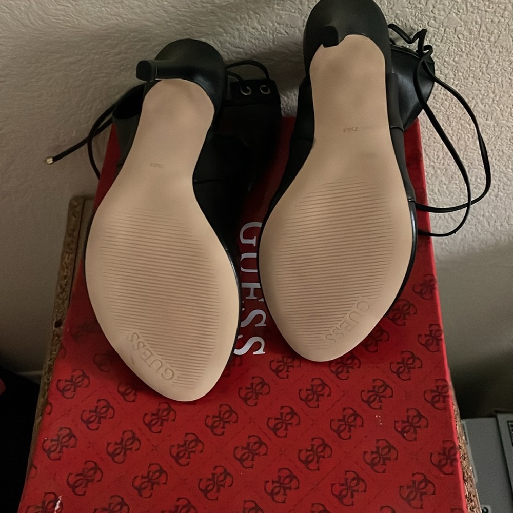 Guess OLLAY Open Toe Heels 7.5 - Picture 3 of 4
